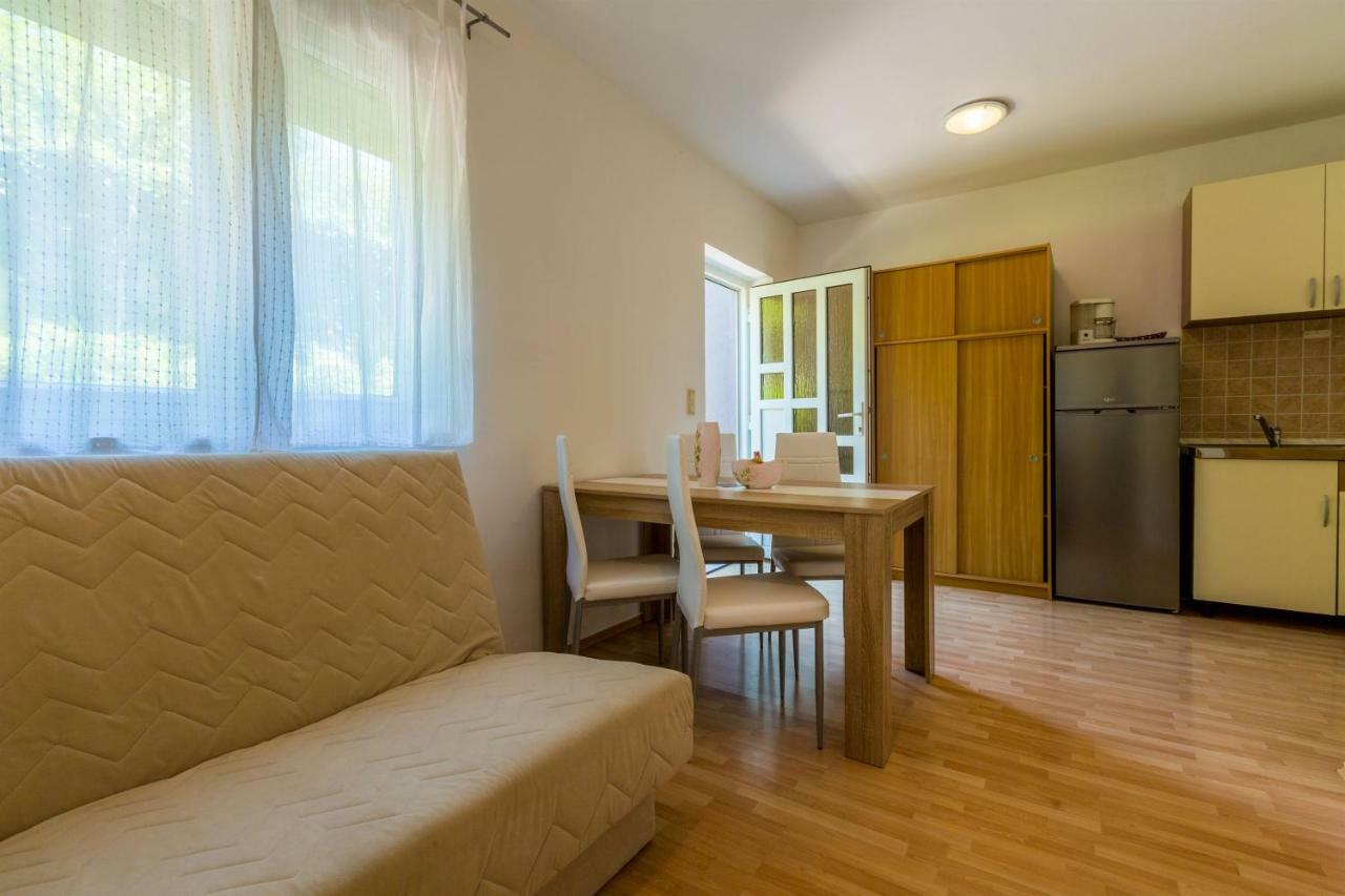 Apartments Alin Dramalj Exterior photo
