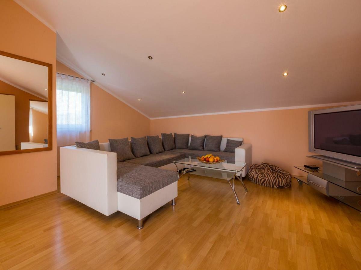 Apartments Alin Dramalj Exterior photo